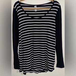 LuLaRoe Womens Long Sleeve Black & White Blouse